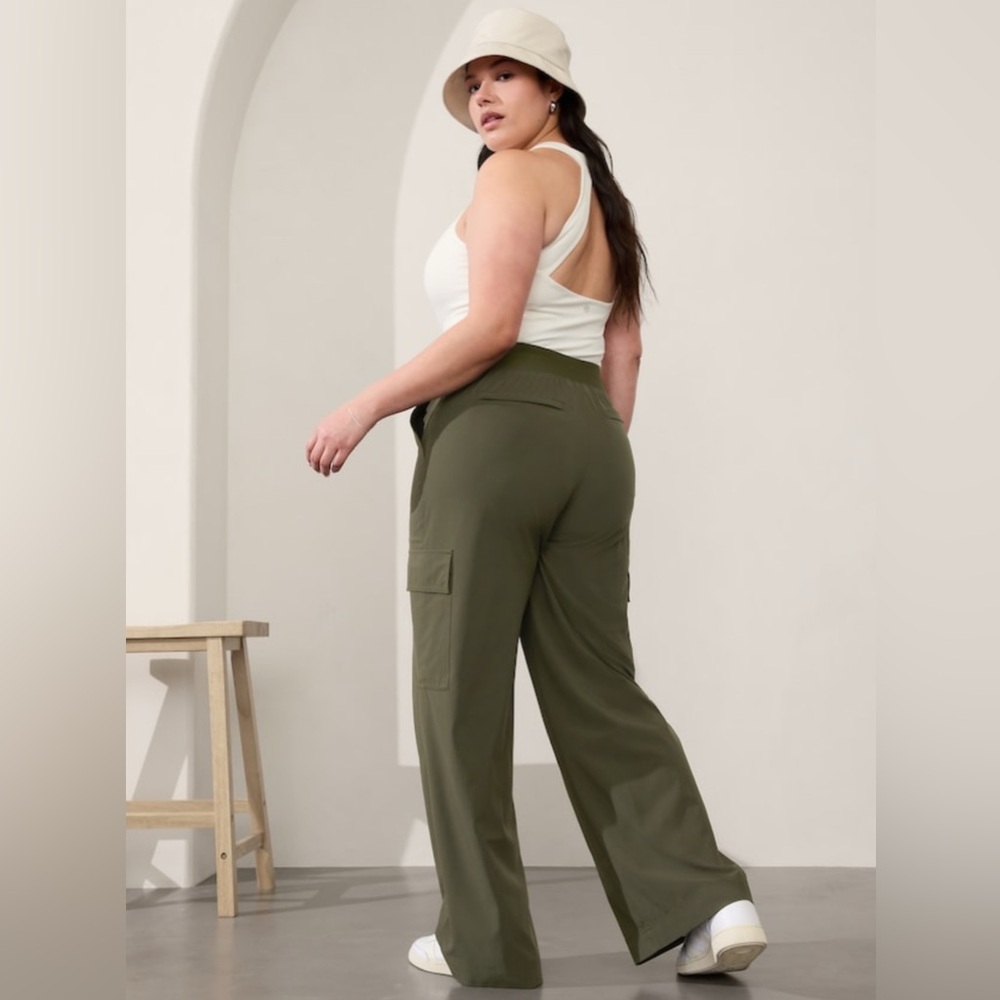 Athleta Olive Green Wide-Leg Cargo Pants - Picture 7 of 9